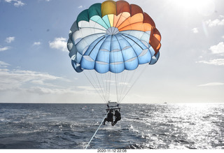 Anthony and Olga - Hawaii - parasailing