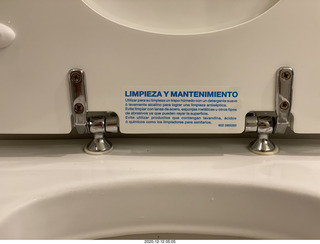44 a0y. Argentina - Buenos Aires - sign in toilet in my hotel room