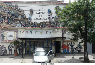 246 a0y. Argentina - Buenos Aires tour - mural