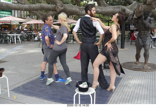 325 a0y. Argentina - Buenos Aires tour - tango dancers