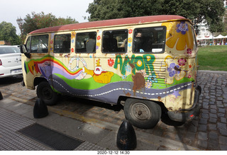 343 a0y. Argentina - Buenos Aires tour - VW peace microbus