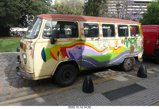 344 a0y. Argentina - Buenos Aires tour - VW peace microbus