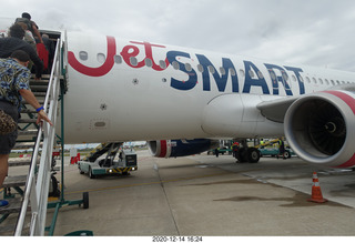 63 a0y. JetSmart airplane