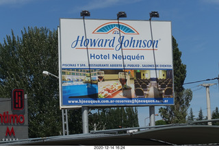 74 a0y. Howard Johnson hotel in Neuquen