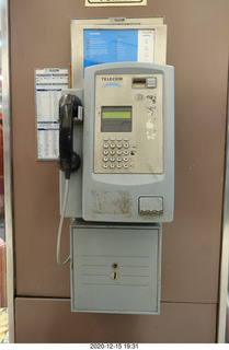 89 a0y. Argentina - Buenos Aires - pay phone