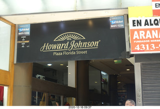 46 a0y. Argentina - Buenos Aires - Howard Johnson store