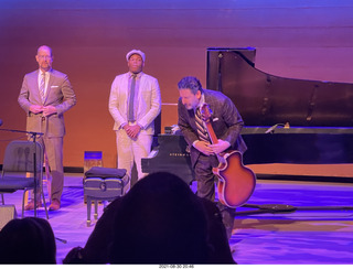 MIM concert hall - John Pizzarelli trio