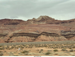 drive to Marble Canyon - power lines