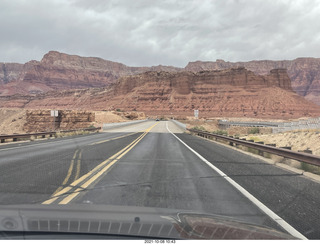 drive to Marble Canyon - power lines