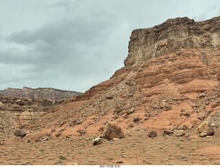 drive to Marble Canyon - power lines