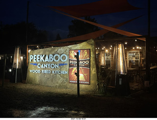 Peekaboo Canyon Wood Fired Kitchen restaurant (vegetarian without warning)