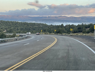 drive to Bryce Canyon - fog in the valley