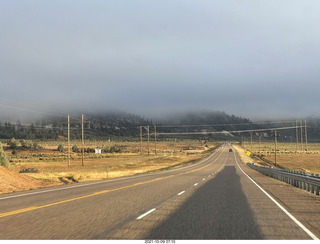 26 a18. drive to Bryce Canyon - fog