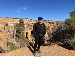 Bryce Canyon - Peekaboo hike - Adam