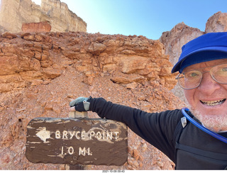 65 a18. Bryce Canyon - Peekaboo hike - Bryce Point sign - Adam