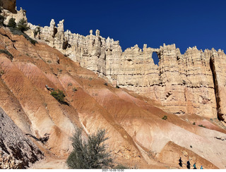 Bryce Canyon - Peekaboo hike - rock closeup