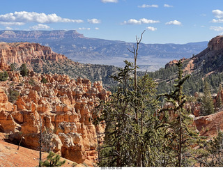 112 a18. Bryce Canyon - Peekaboo hike