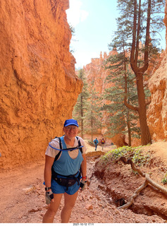 Bryce Canyon - Wall Street hike - Adam