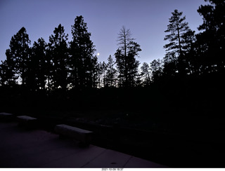 Bryce Canyon moon