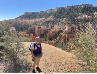 Bryce Canyon Fairyland Trail hike - Adam