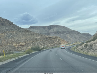 156 a18. Arizona drive on I-15, Virgin River, amazing views