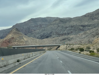 173 a18. Arizona drive on I-15, Virgin River, amazing views