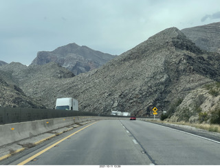 177 a18. Arizona drive on I-15, Virgin River, amazing views