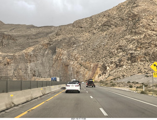 470 a18. Arizona I-15 Virgin River drive - amazing rocks and views