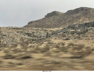 497 a18. Arizona I-15 Virgin River drive - amazing rocks and views