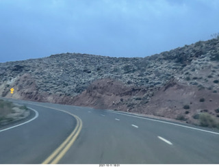 Arizona I-15 Virgin River drive - amazing rocks and views