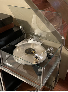 208 a19. Transcriptor turntable with clear vinyl