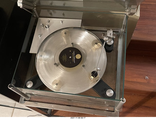 211 a19. Transcriptor turntable with clear vinyl