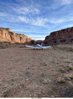 52 a19. Utah back country - Hidden Splendor airstrip area on the ground + N8377W