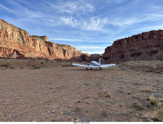 Utah back country - Hidden Splendor airstrip area on the ground + N8377W