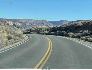 40 a19. Utah - Arches National Park drive