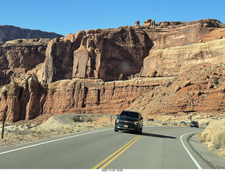 43 a19. Utah - Arches National Park drive