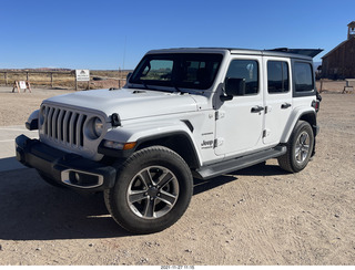 61 a19. Moab - our Jeep