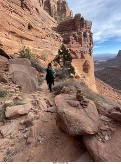 83 a19. Utah - Canyonlands National Park - Lathrop hike + Shea