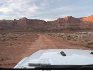 87 a19. Utah - Canyonlands National Park - Jeep drive (to meet us at the bottom)