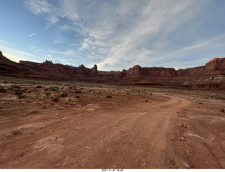 Utah - Canyonlands National Park - Lathrop hike + Adam