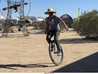 Arizona Flying Circus - Motown - unicyclist