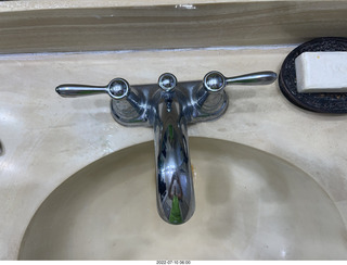 the sink spigot faucet I like in my master bathroom