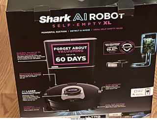 Shark AI Robot box