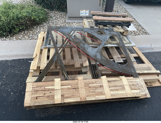 trash - is this an old upright piano?