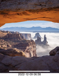 Facebook - Canyonlands - Mesa Arch