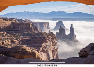 Facebook - Canyonlands - Mesa Arch