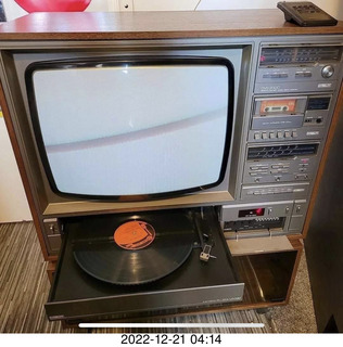 Facebook - old TV-phono-cassette player