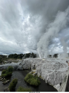 114 a1s. New Zealand - Thermal Hot Springs - Te Puia - steam and geyser