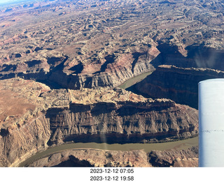 195 a20. aerial - Utah back-country - Canyonlands confluence