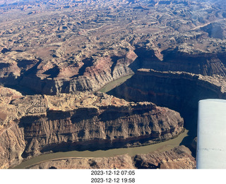 196 a20. aerial - Utah back-country - Canyonlands confluence